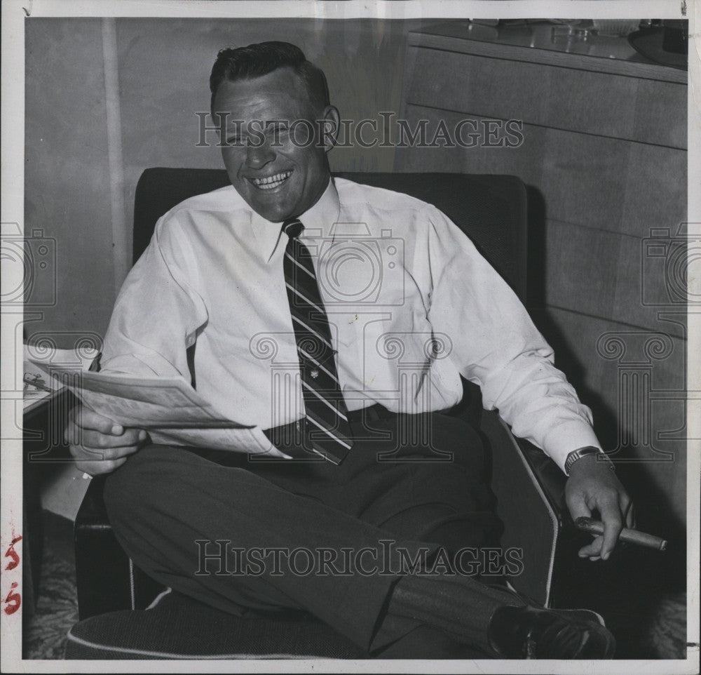 1950 Press Photo Baseball Executive Ralph Houk - Historic Images
