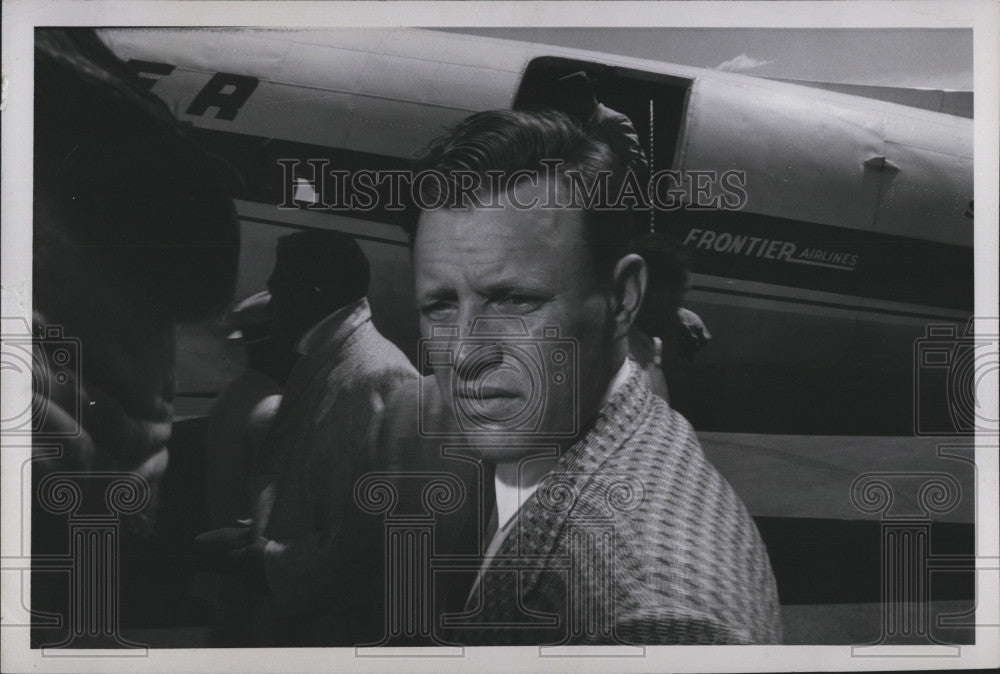1957 Press Photo Denver Bears Coach Ralph Houk - Historic Images