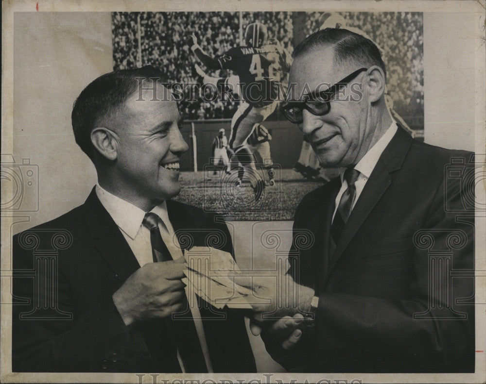 1969 Press Photo Jim Burris &amp; Earl Hartman,football execs - Historic Images