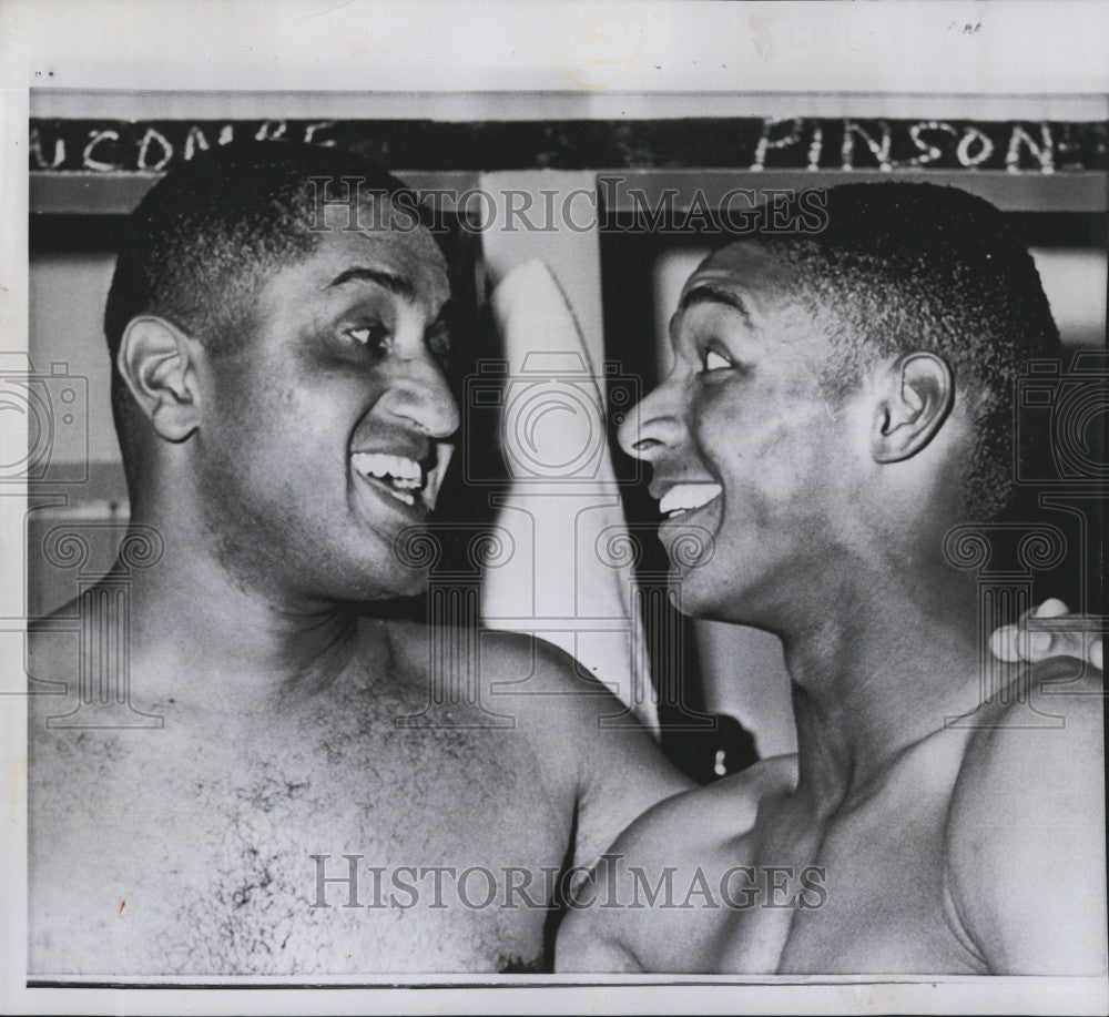 1959 Press Photo Cinn Reds pitcher, Don Newcombe &amp; Vada Pinson - Historic Images