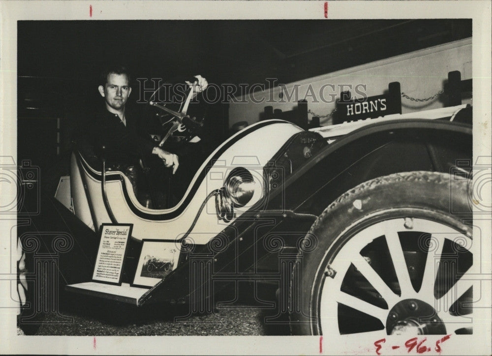 1961 Press Photo Motorcyle racer, Michael Young in Guatemala - Historic Images