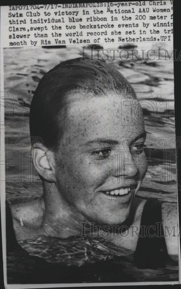 1960 Press Photo Swimmer Lynn Burkeat Natl AAU mmet - Historic Images