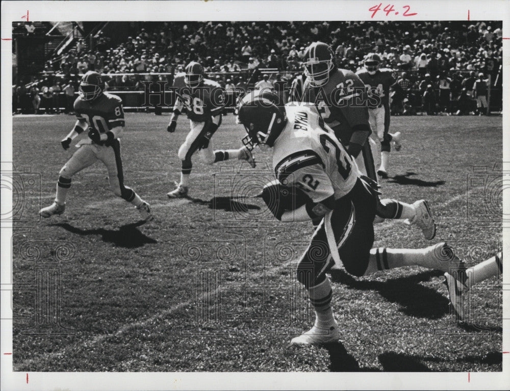 1992 Press Photo Denver Broncos, Gill Byrd in 2nd qtr. - Historic Images