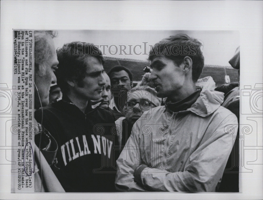1971 Press Photo Runners Marty Liquori, Jim Ryun @ International Freedom Games - Historic Images