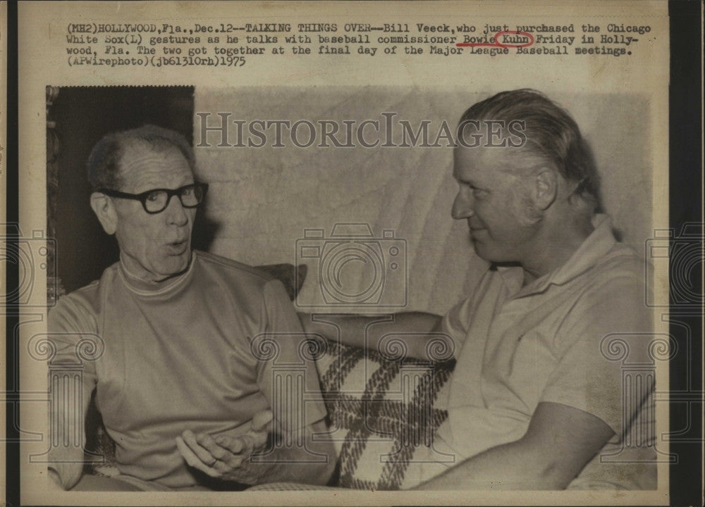 1975 Press Photo Bowie Kuhn With Bill Veeck, Owner of the White Sox - Historic Images