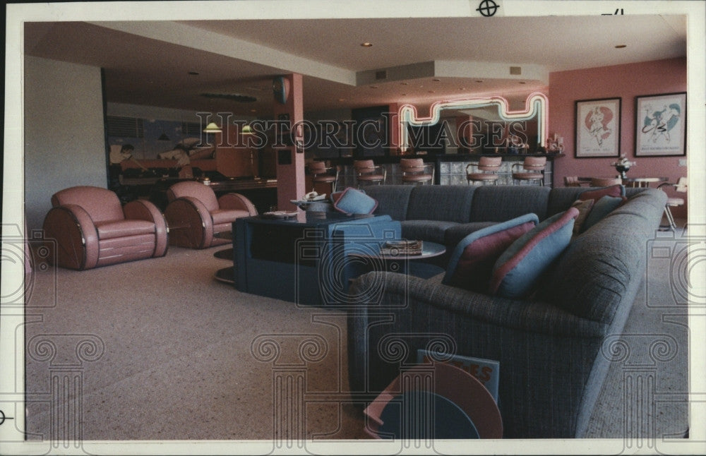 1990 Press Photo Interior of Robinson house - Historic Images