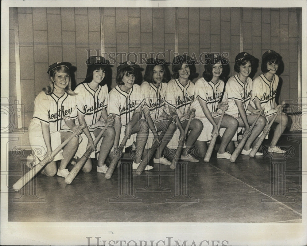 1966 Press Photo Southern Illinois University Baseball &quot;Bat Boys&quot; - Historic Images