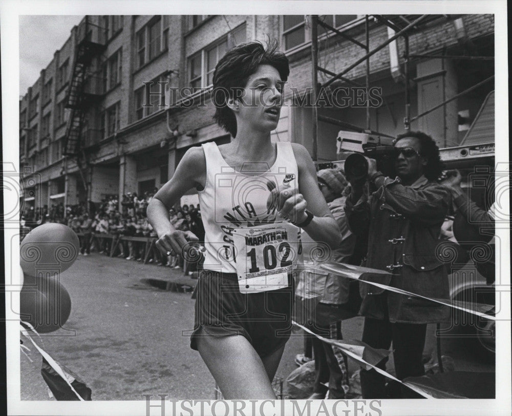 1986 Press Photo Emerald City Marathon, female winner Darsie Bowdon - Historic Images