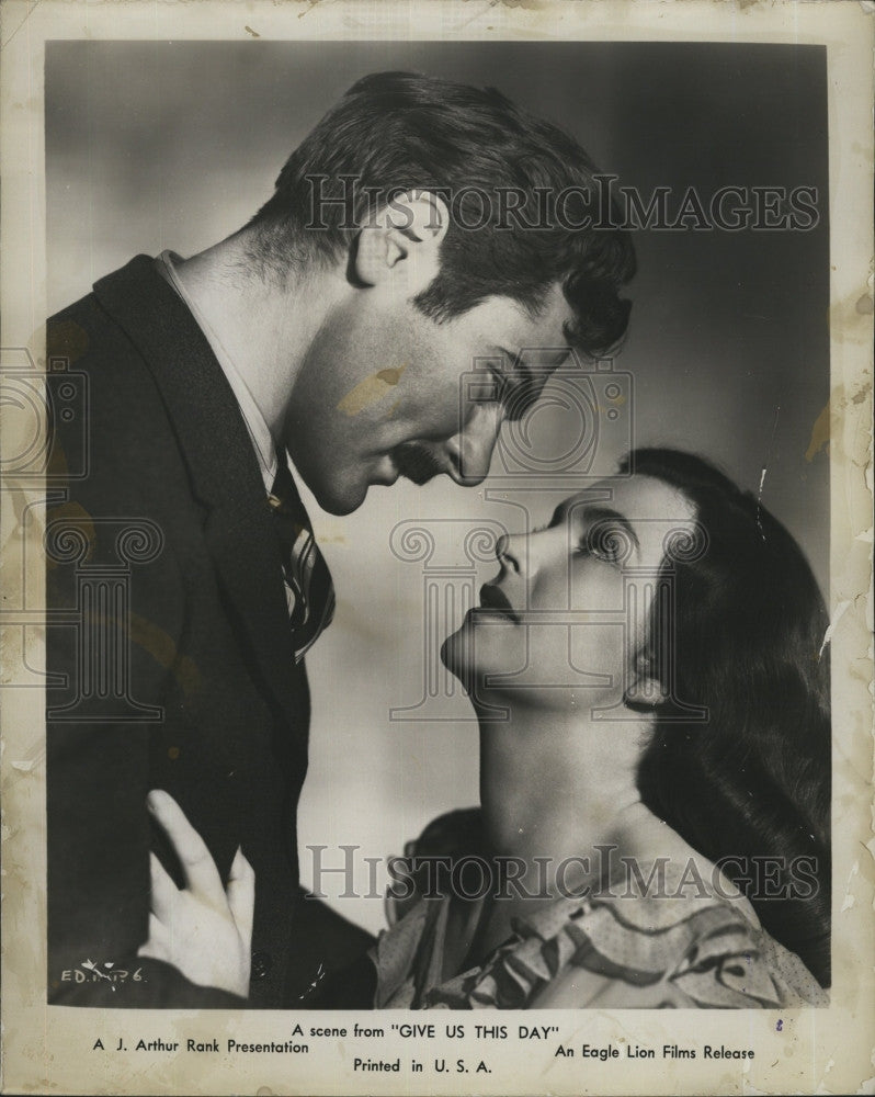 1950 Press Photo Sam Wanamaker and Kathleen Ryan in &quot;Give us this Day&quot; - Historic Images