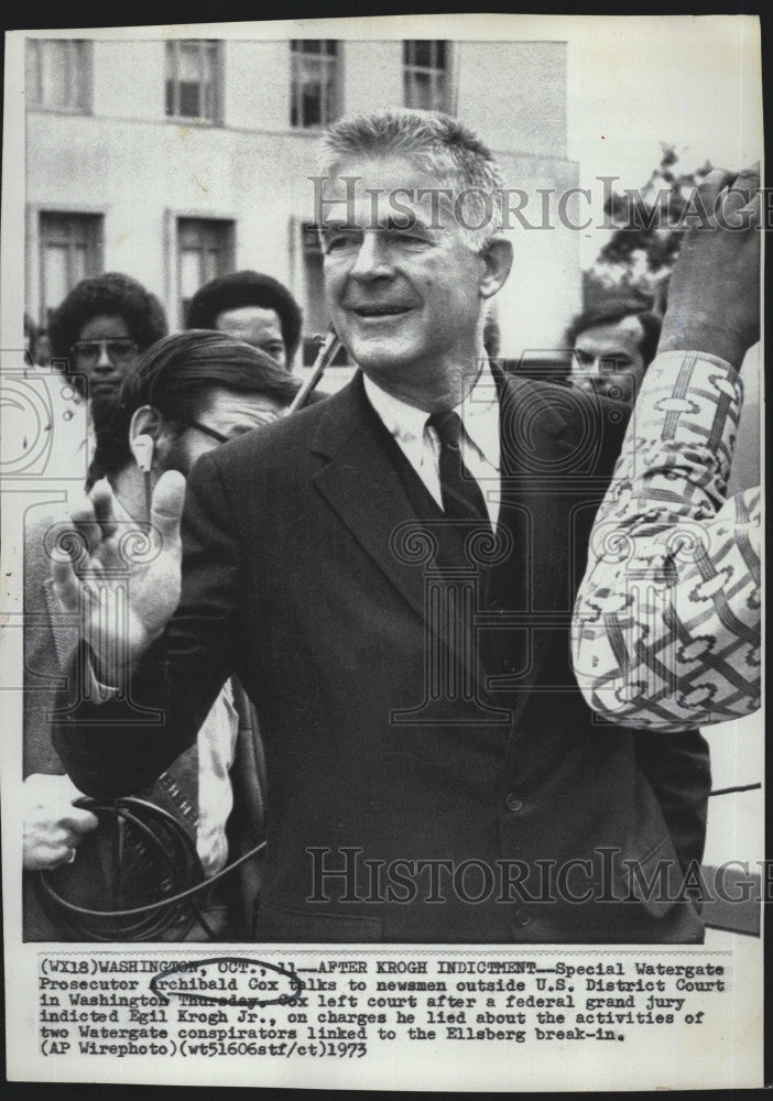 1973 Press Photo Watergate Prosecutor Archibald Cox outside Court in Washington - Historic Images