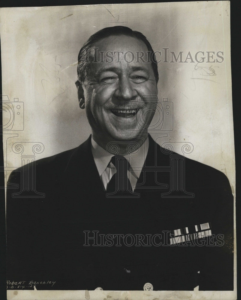 1945 Press Photo Robert Benchley in &quot;Kiss and Tell&quot; - Historic Images