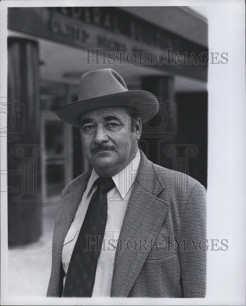 1979 Press Photo Bill Silkwood, father of Karen,bringing suit against Kerr McGee - Historic Images