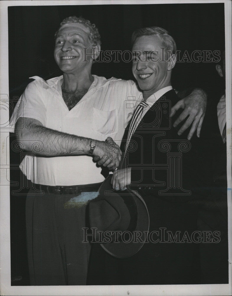 1950 Press Photo Paul Jacobs as Bill Veeck and Tom O&#39;Connell as Ellis Ryan - Historic Images