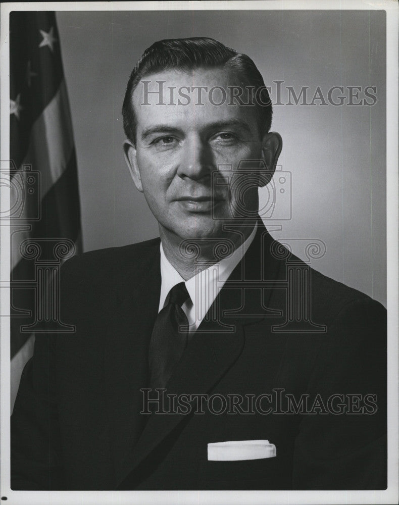 1968 Press Photo Kenneth Beliko Asst Secretary of the navy for Installation &amp; Lo - Historic Images