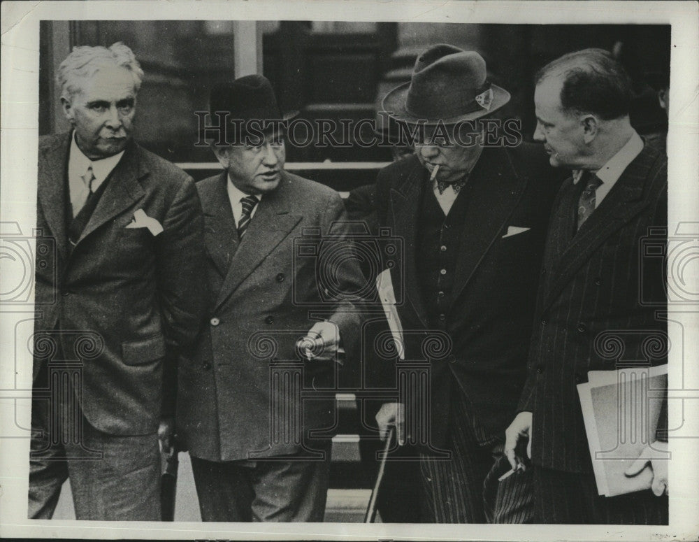 1939 Press Photo Premier Eduardo Daladier of France with his Cabinet Members. - Historic Images