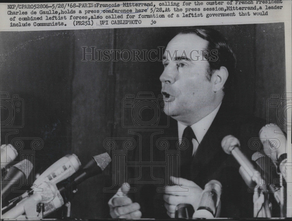 1968 Press Photo Pres.Francois Mitterrand of France at Press Conference. - Historic Images