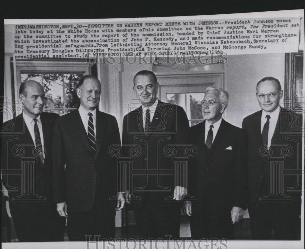 1964 Press Photo Pres. Johnson with members of Warren committees. - Historic Images