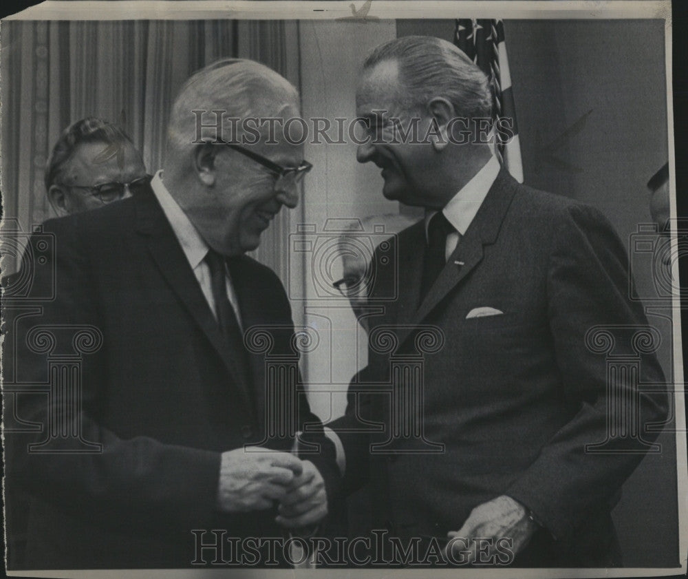 1968 Press Photo US Chief Justice Earl Warren President Lyndon Johnson - Historic Images