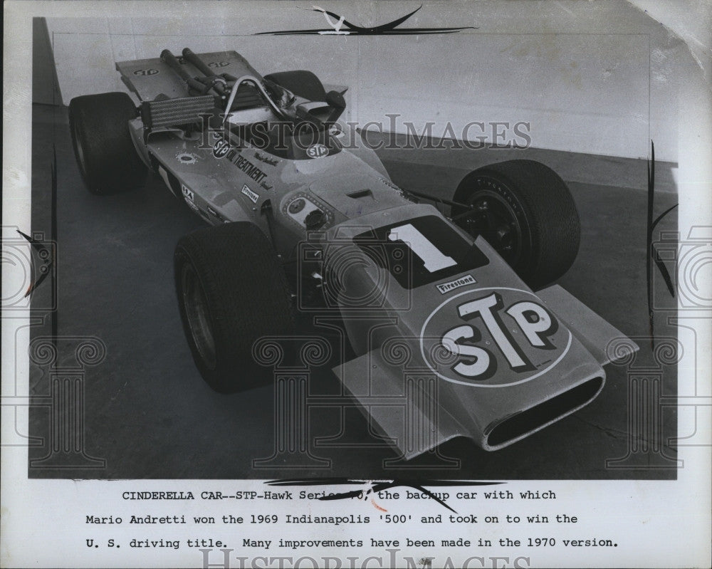 1970 Press Photo Mario Andretti&#39;s STP Hawk Series Back Up Car - Historic Images
