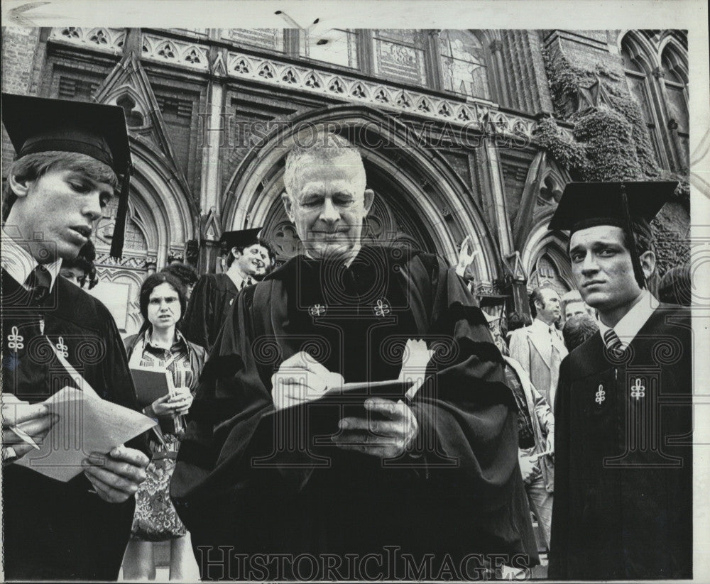 1974 Press Photo Harvard Law professor  Archibald Cox - Historic Images