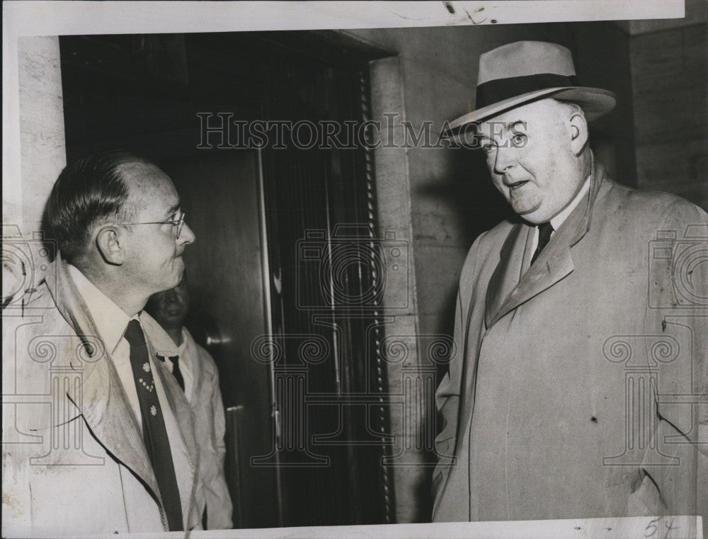 1955 Press Photo William Burke Jr Reporter Al Salie - Historic Images