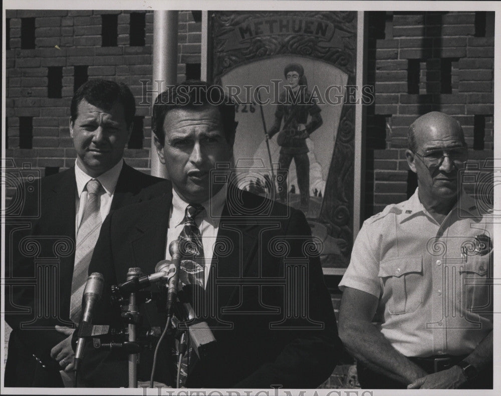 1992 Press Photo Essex Co DA, Kevin Burke at Mass Police HQ - Historic Images