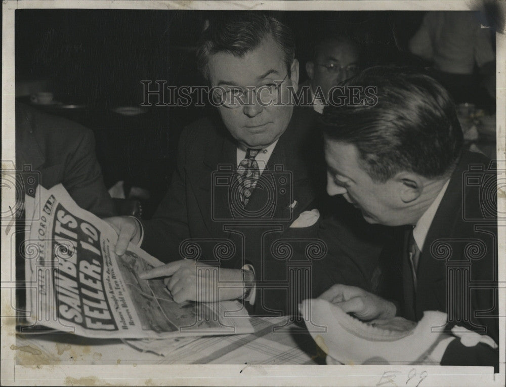 1948 Press Photo Thomas Burke and John Carmichael at Hotel Kenmore Meeting - Historic Images