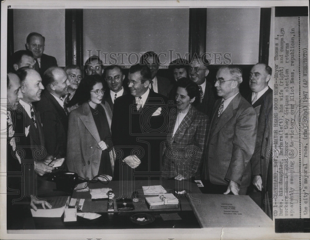 1947 Press Photo Thomas Burke and Family in Campaign Room - Historic Images