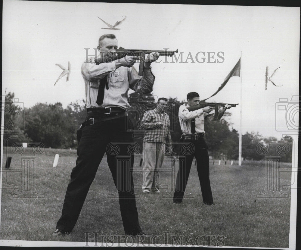 1961 Press Photo Thomas Burke and Joseph Grainger at Firearms Course - Historic Images