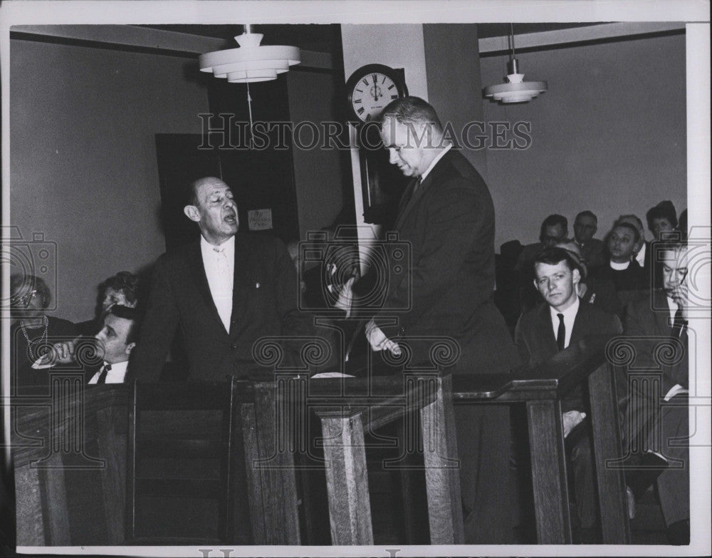 1965 Press Photo Police Sgt John Carroll &amp; atty Max Glazen - Historic Images