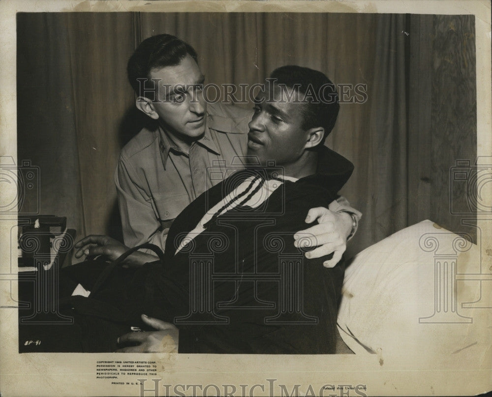 1949 Press Photo Jeff Carey &amp; James Edwards in a play - Historic Images