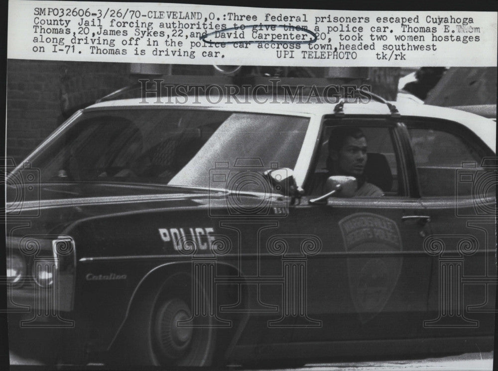1970 Press Photo Thomas E Thomas in stolen police car - Historic Images