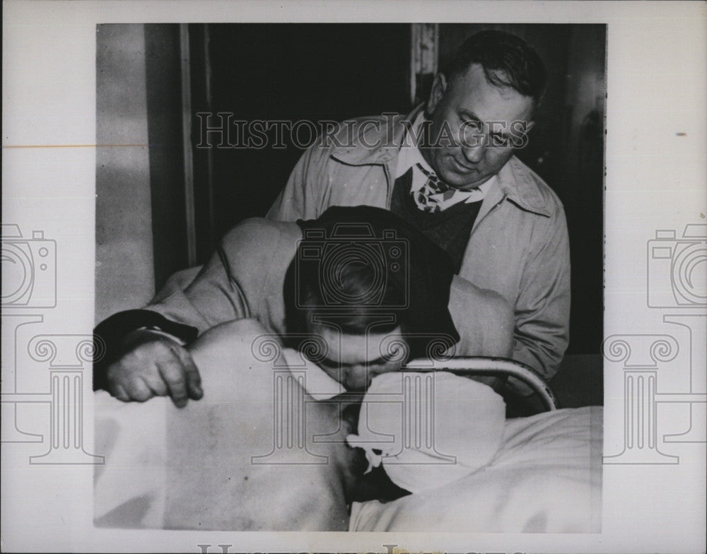 1948 Press Photo Fred Caruso lies desperately ill of brain tumor - Historic Images