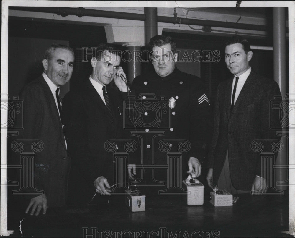 1962 Press Photo Somerville, Mass police Lt Smith,Houghton,Sgt kelly,Mollahan - Historic Images