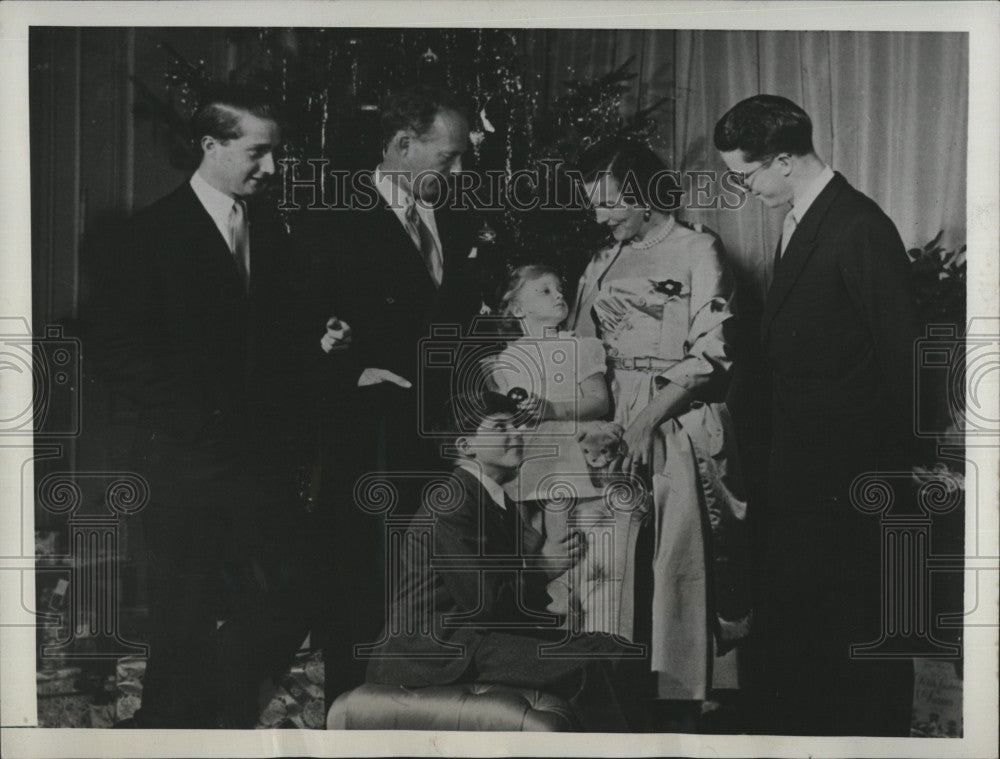 1954 Press Photo Belgium&#39;s King Baudouin  &amp; family  at home - Historic Images