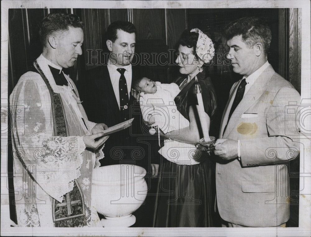 1955 Press Photo Domicnic Bianculli, sec to Gov.Hater at daughter christening. - Historic Images