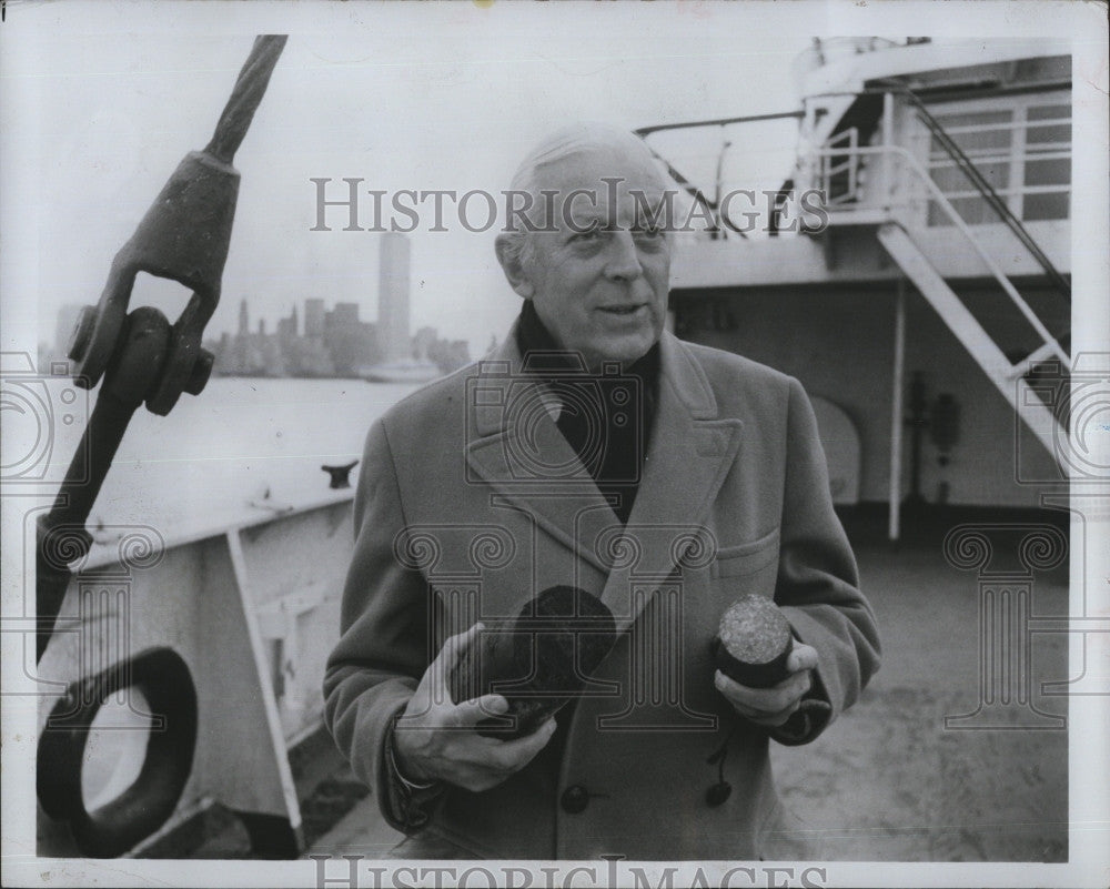 1973 Press Photo Alistair Cooke &quot;America&quot; - Historic Images