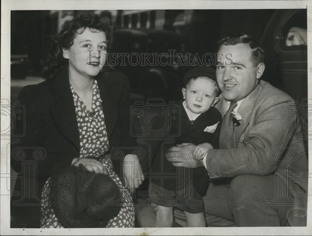 1942 Press Photo Harvey Corliss, Mrs Hilda Smith &amp; Peter Benoit - Historic Images