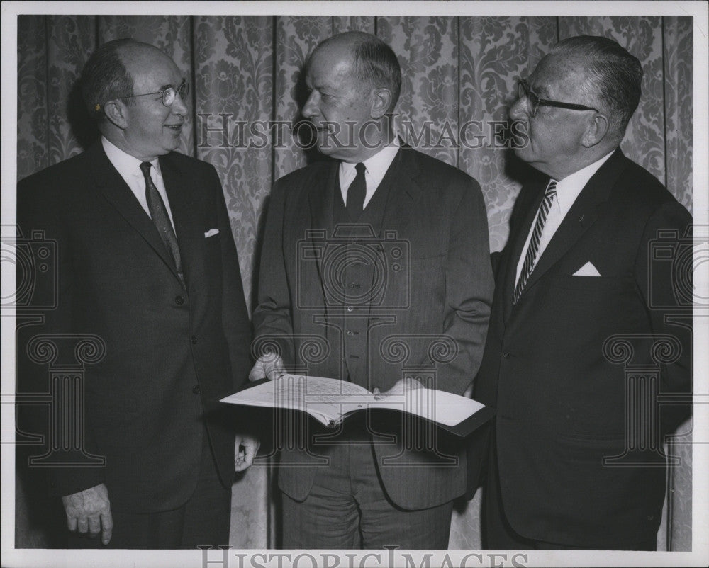 1961 Press Photo John O&#39;Halloran, Charles Coolidge &amp; Ephraim Brest Port Authorit - Historic Images