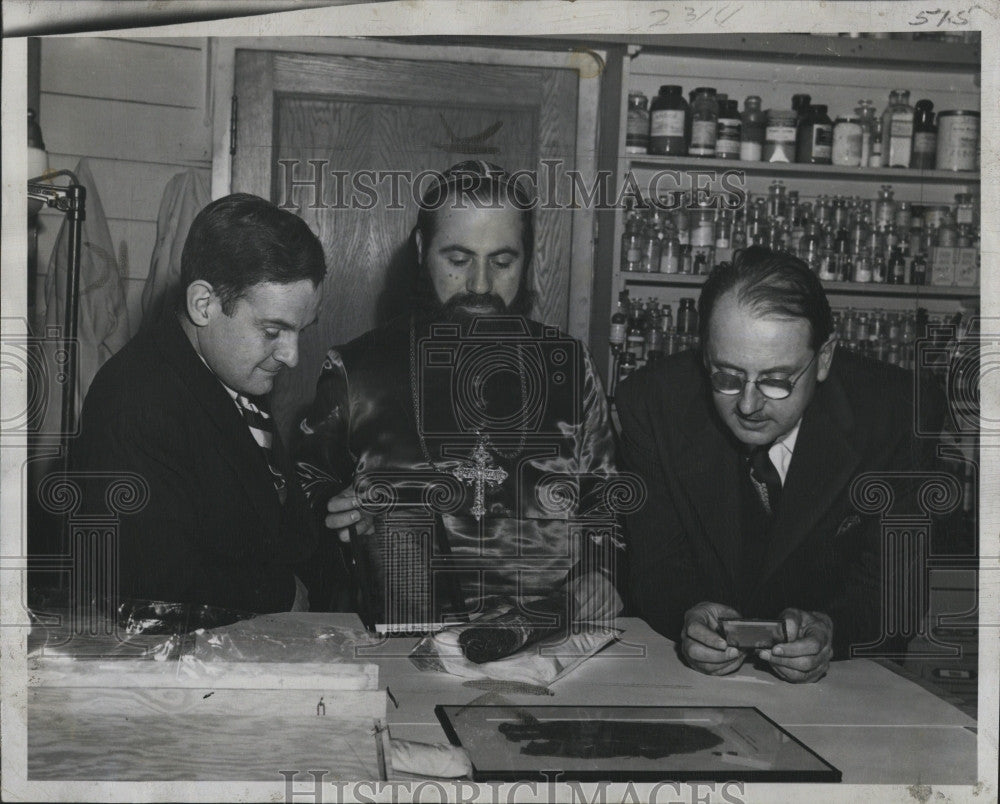 1950 Press Photo Director John Coolidge, Mar. A. Samuel, R. J. Gettens - Historic Images