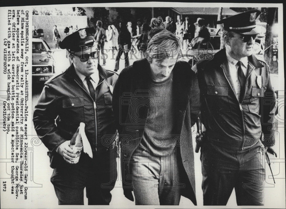 1972 Press Photo Gary Corum Arrested at Appearance of Pres Candidate McGovern - Historic Images