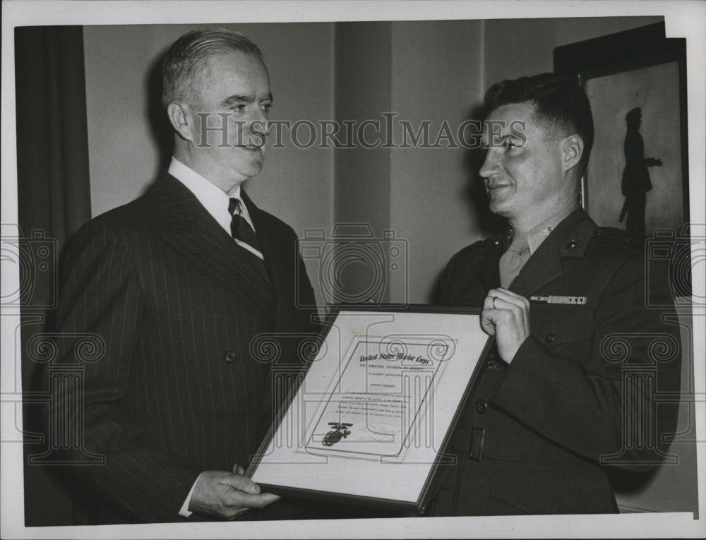 1948 Press Photo Major Sherman Parry USMC &amp; Michael Kelleher of Boston Chamber - Historic Images