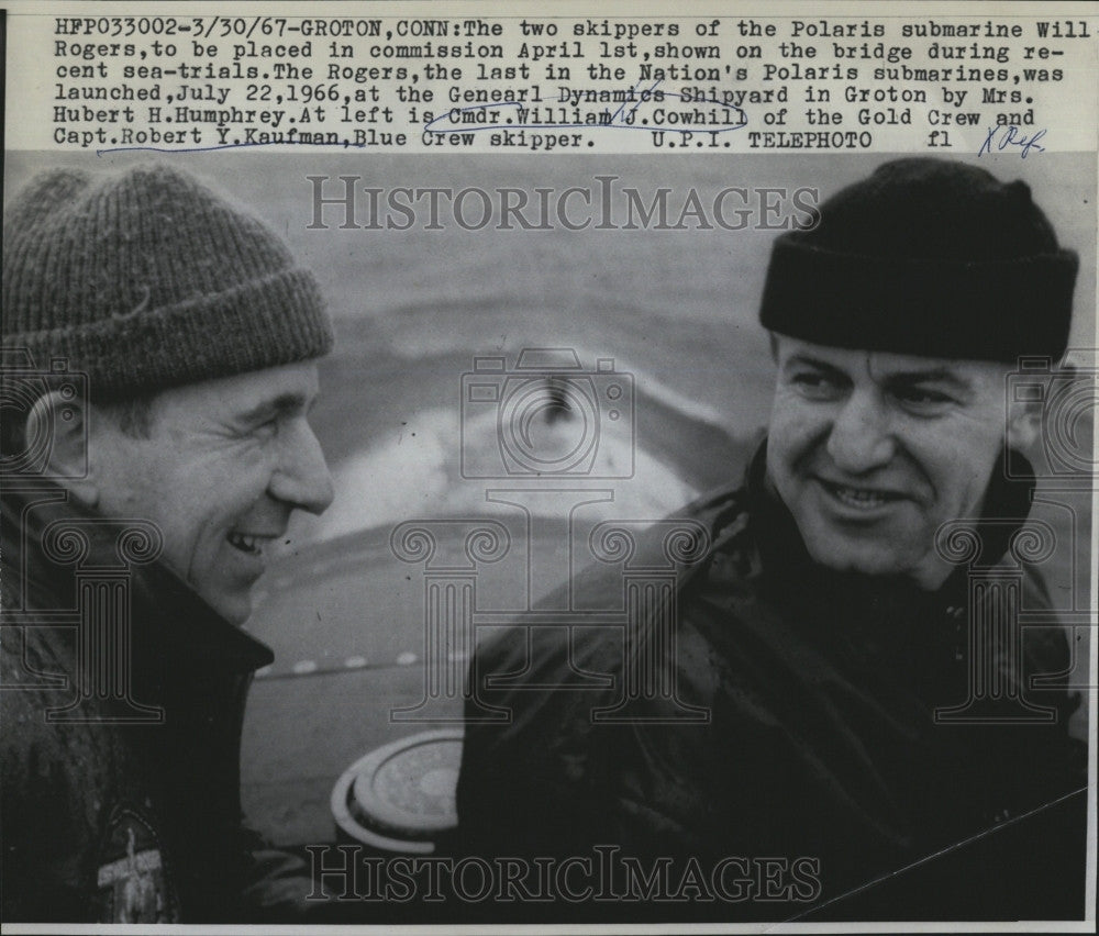 1967 Press Photo Skippers Cmdr. William J. Cowhill and Capt. Robert Y. Kaufman - Historic Images