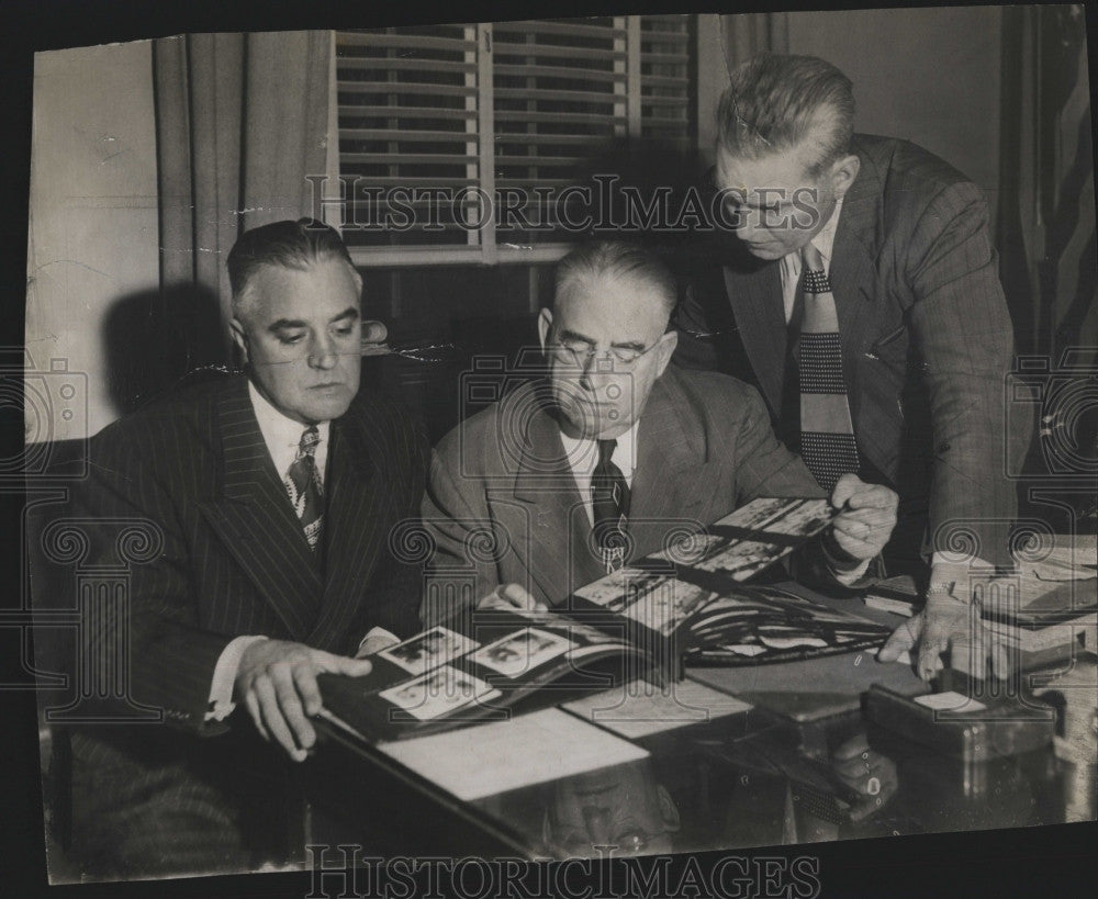 1951 Press Photo Police Chief Archie Bullock &amp; D.A. George Thompson - Historic Images