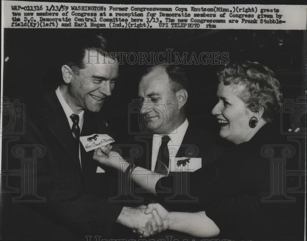 1959 Press Photo Congressmen Frank Stubble &amp; Earl Hogan with Coya Knutson - Historic Images