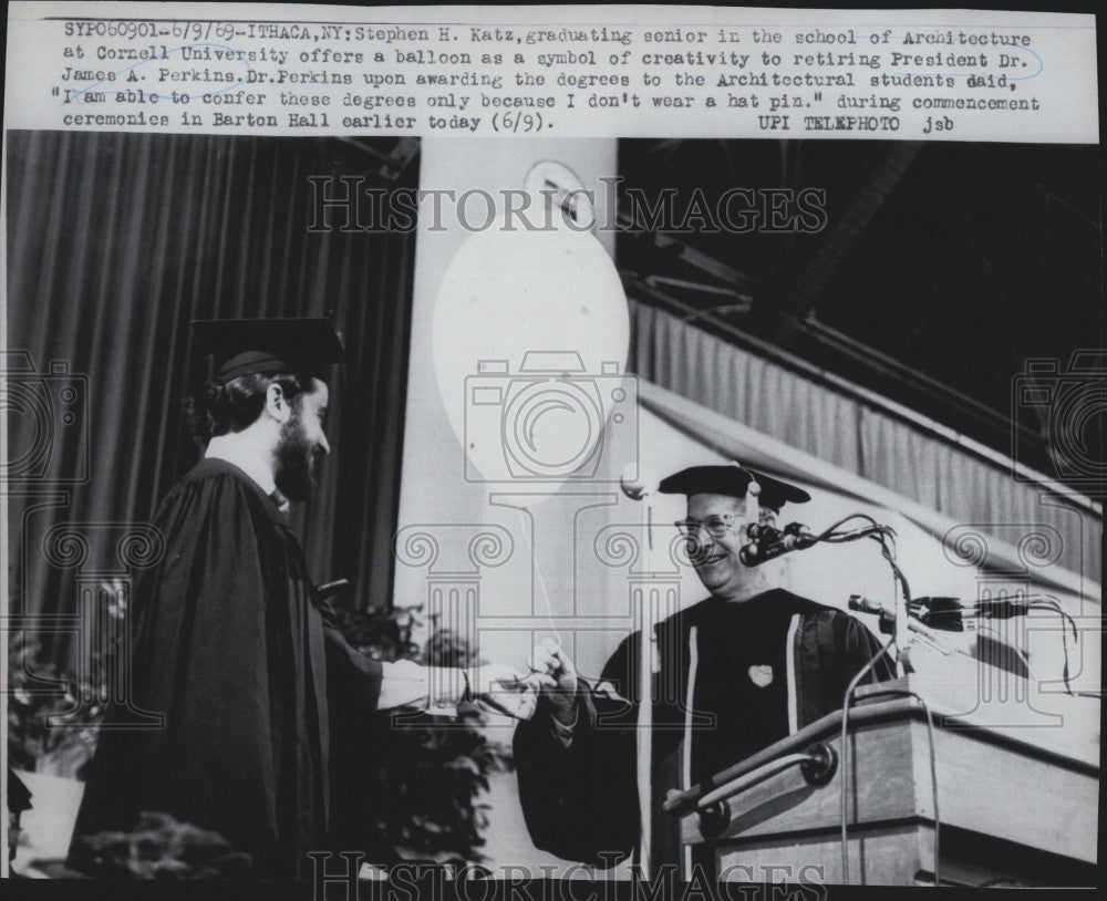 1969 Press Photo Pres. Dr. James Perkins, Stephen Katz, Cornell Graduation - Historic Images