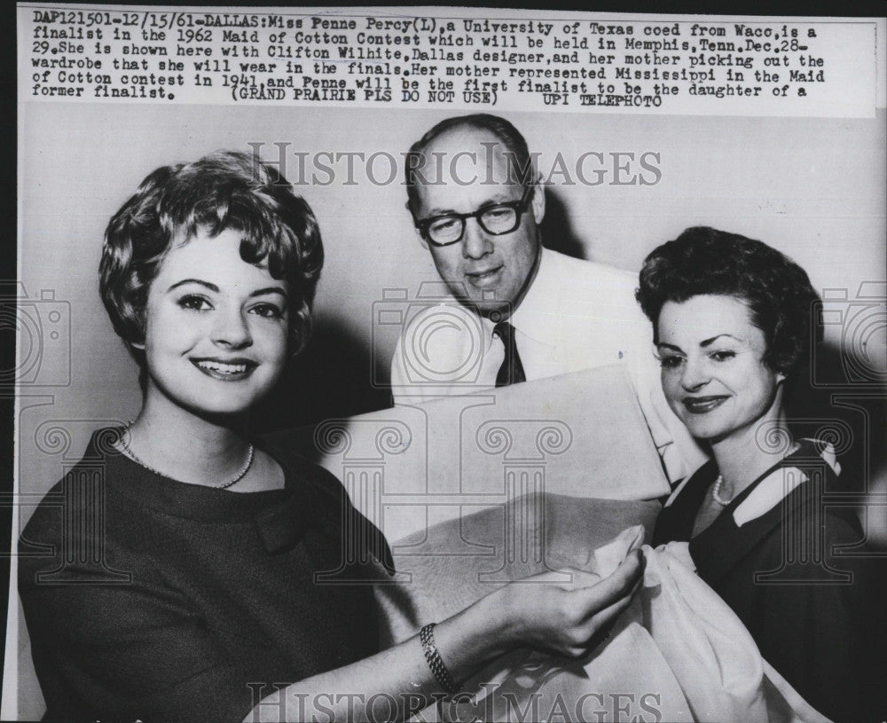 1961 Press Photo Penne Percy, &amp; mom &amp; designer Clifton Wilhite - Historic Images