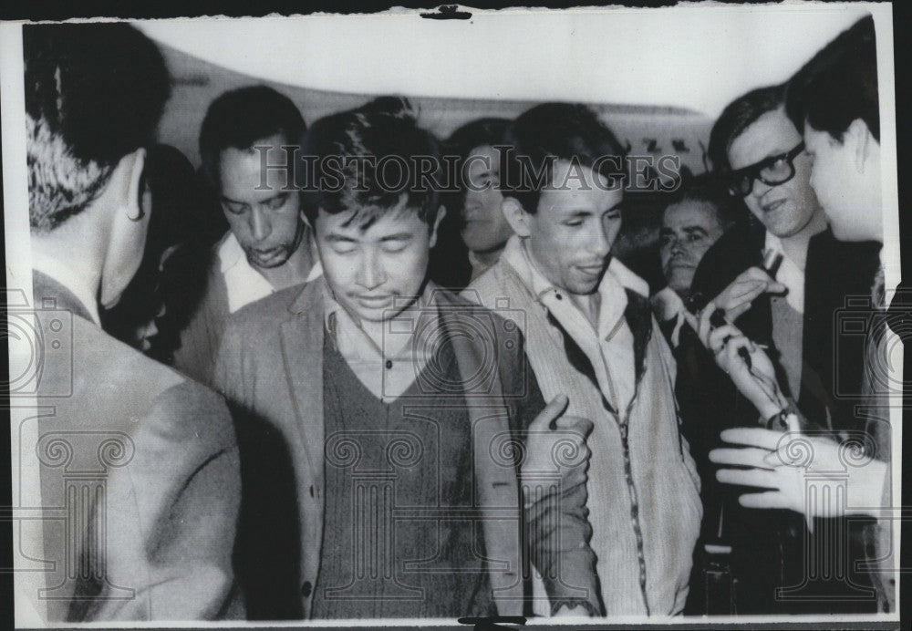 1970 Press Photo  Brazilian political prisoners released for Japanese diplomat - Historic Images