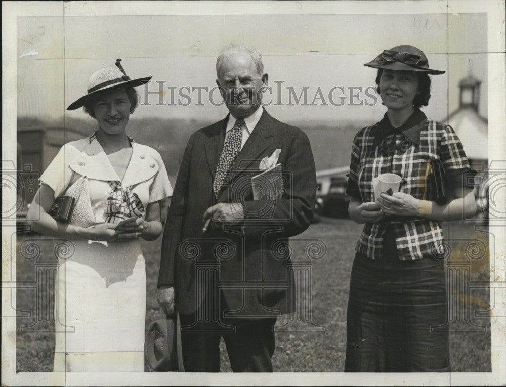 1936 Press Photo Mrs. Harry Woodring, Sen. Marcus Coolidge, and Ann Meade - Historic Images