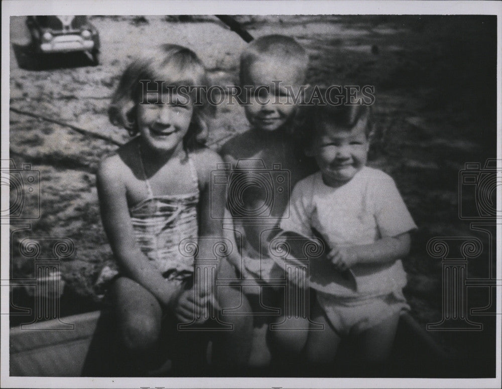 1962 Press Photo Laura, Bruce,Susan Parr, Milfor, Mass children - Historic Images